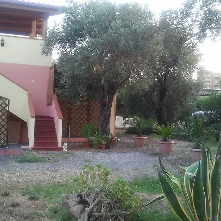 Casa L' Antico Ulivo إيغليزياس